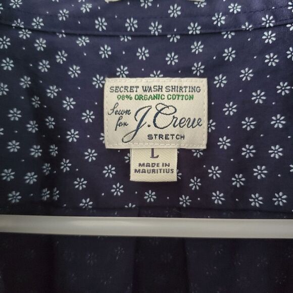 J. Crew Short Sleeve Navy Ditsy Button-down Shirt Size L NWT - Picture 3 of 6